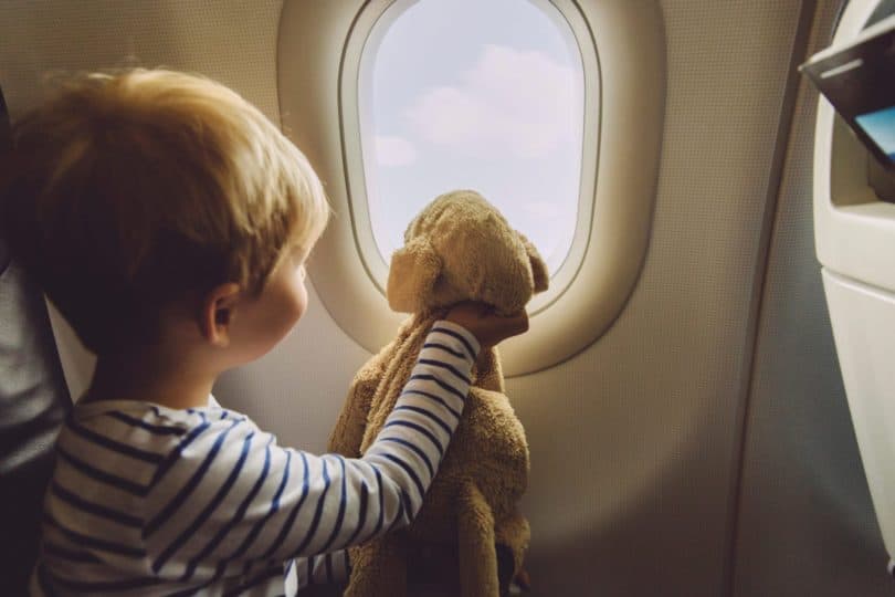 Prendre l’avion avec des enfants nos conseils en juillet 2023