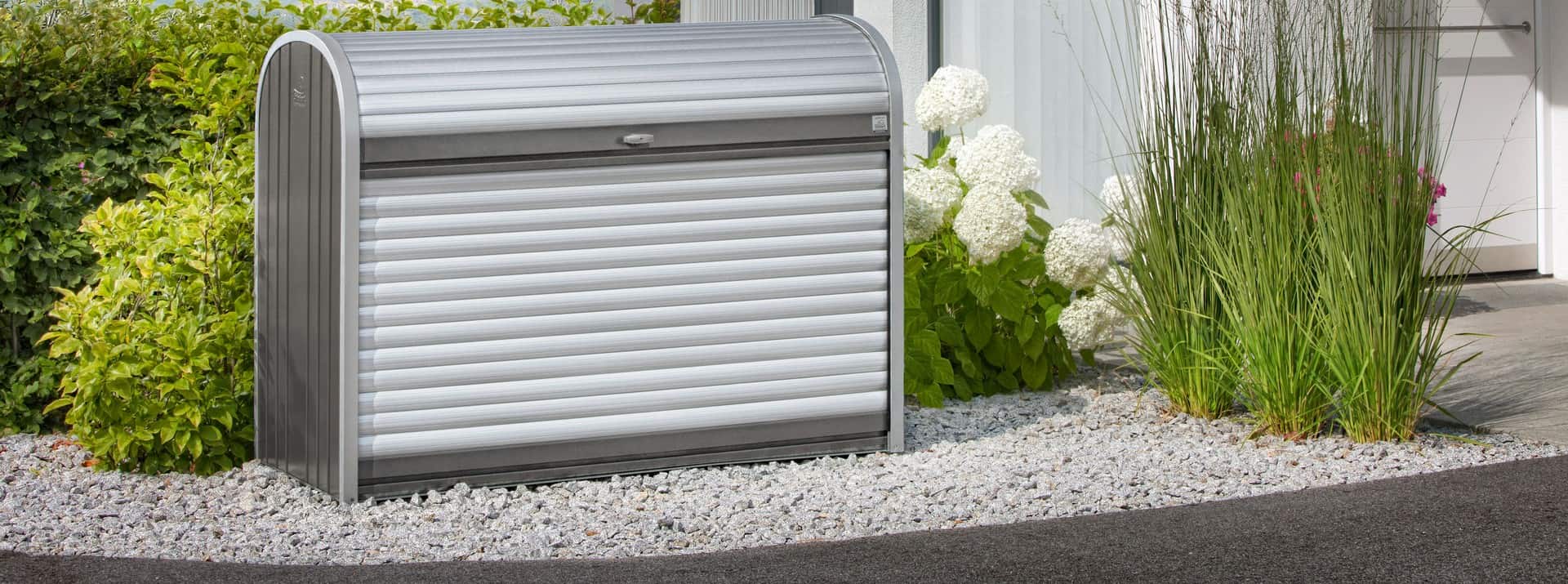 armoire de jardin compacte