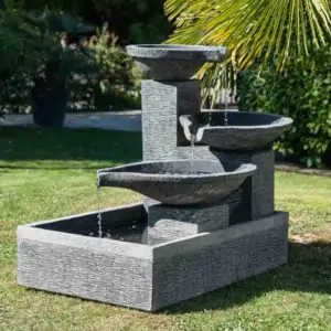 fontaine de jardin à niveaux
