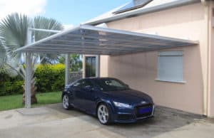 abri de voiture attachée moderne