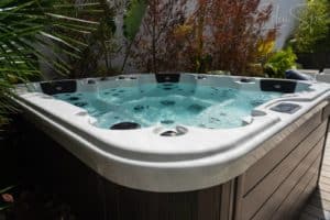 spa de jardin moderne