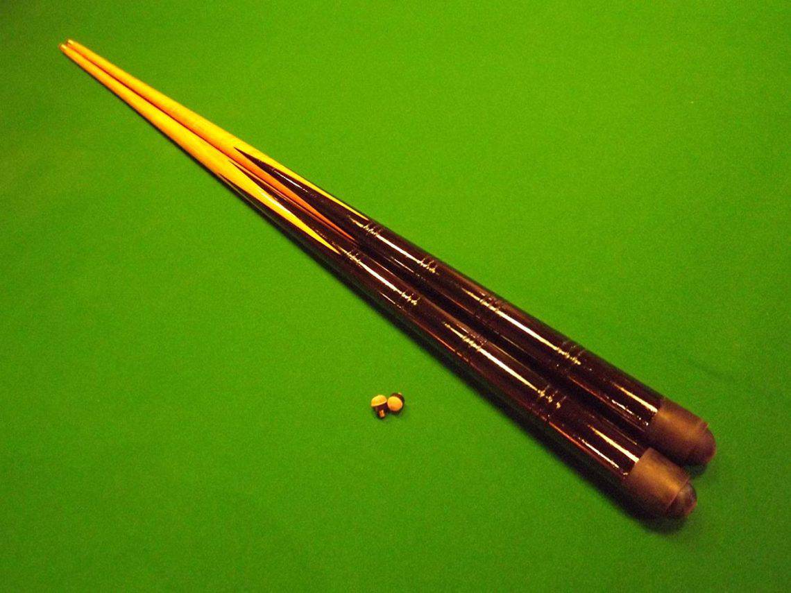 Queue De Billard Pathline - Érable Canadien 147cm | Pointe 13mm | Design Tête De Mort Unique