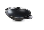 un wok électrique noir