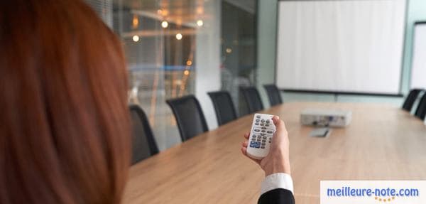 une télécommande de présentation longue portée