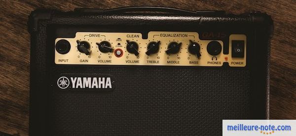 un ampli combo pour guitare