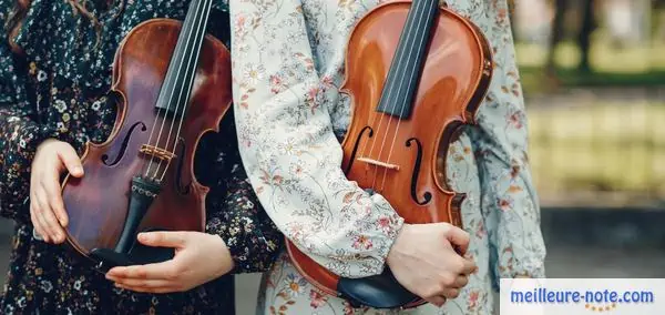deux filles et deux violons