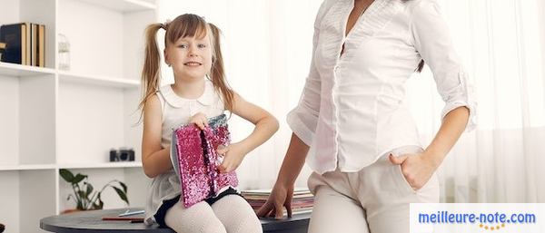 Une trousse pour fille pailletée