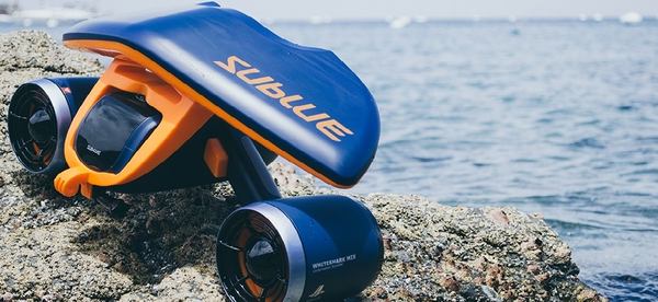 un scooter sous marin beu